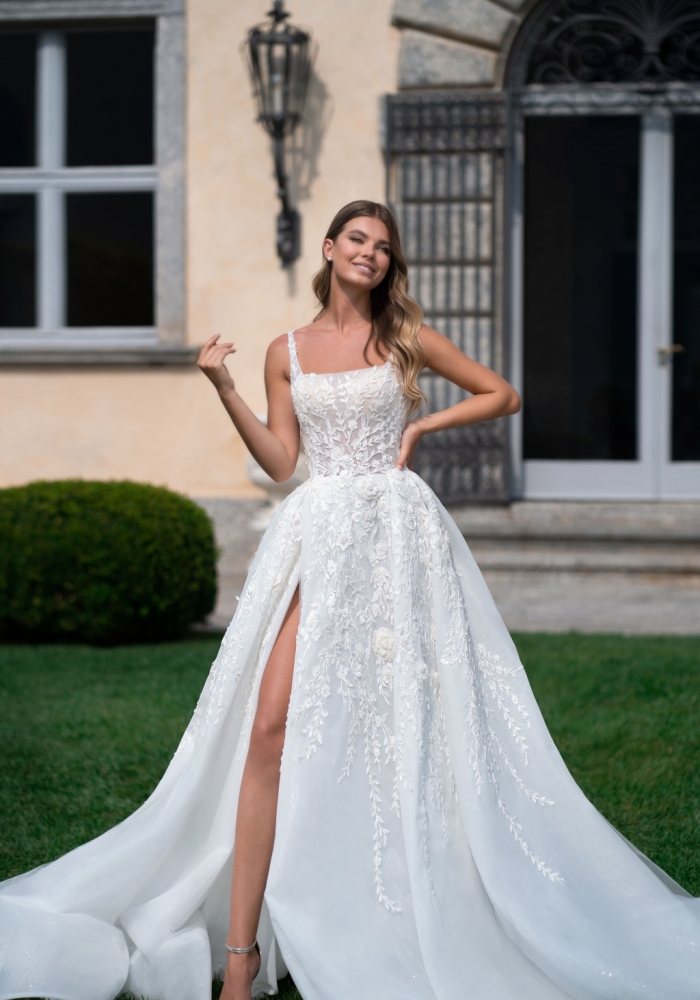 Alegria wedding dress