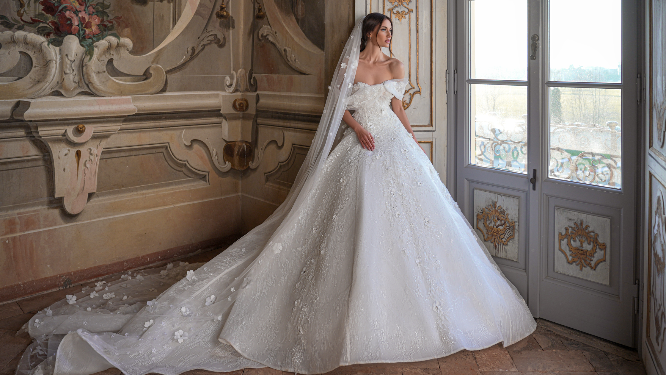 Unveiling the Top Wedding Trends of 2024: Bridal Dresses, Veils, and More!  – Dovita